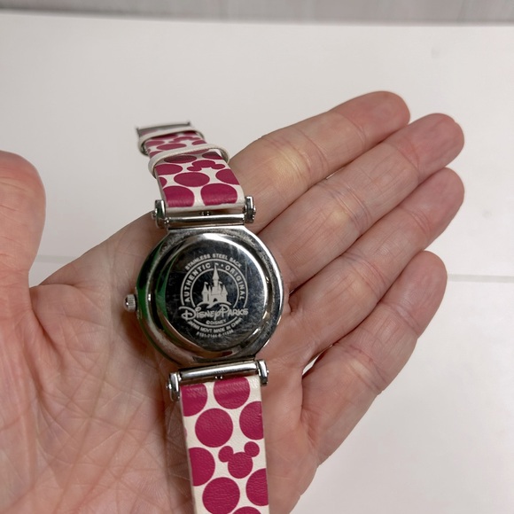 Official Disney Parks wristwatch - Picture 6 of 8